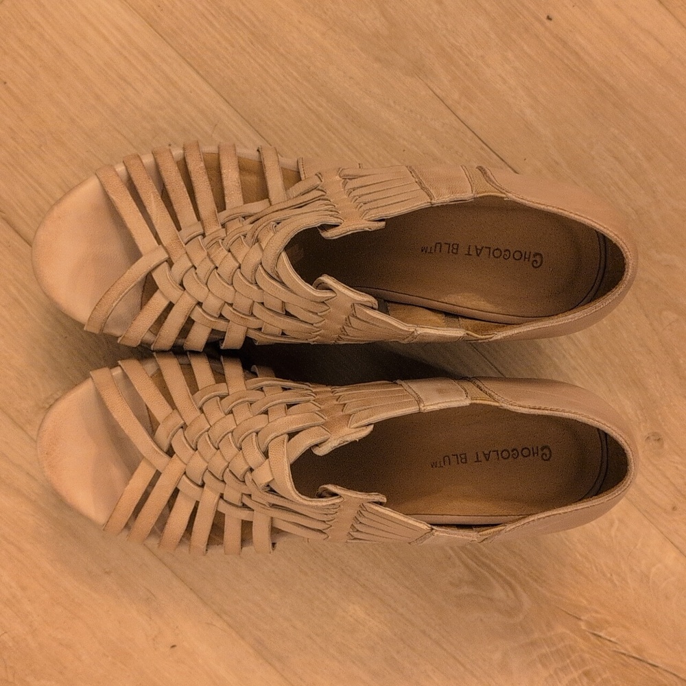 Chocolat Blu Leather Tan Wedge Sandals Women’s Size 8